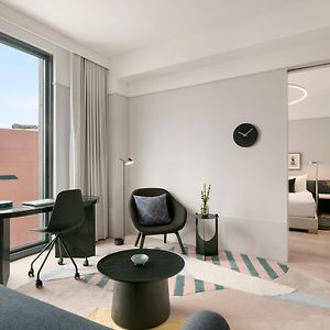 King Suite Hearing accessible
